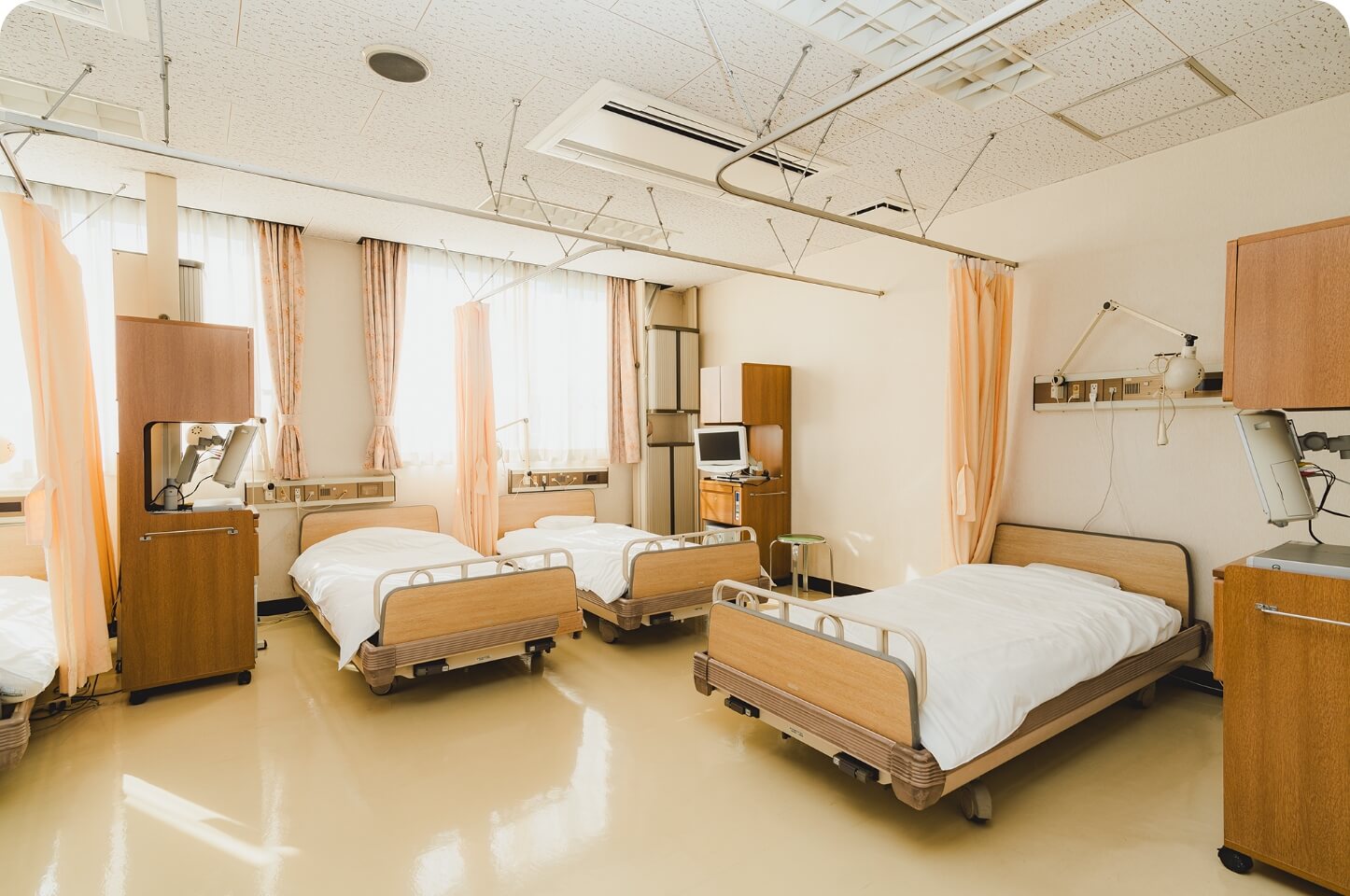 日帰り内視鏡検査、肛門手術術後の回復室日帰り内視鏡検査、肛門手術術後の回復室
